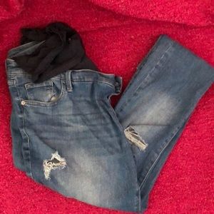 Distressed maternity jeans